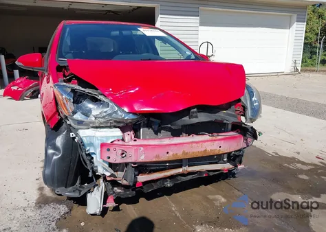 2015 Toyota Prius C Two z USA, uszkodzony, nr VIN JTDKDTB31F1582909